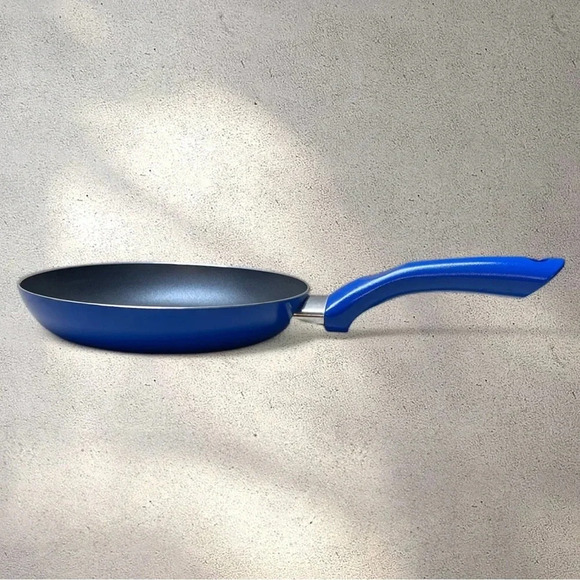 Oster Non-Stick Round Frying Pan 8in - Picture 1 of 7